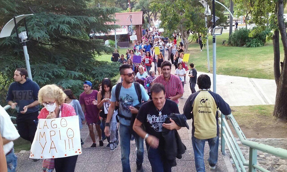 marcha vecinos carlos paz 