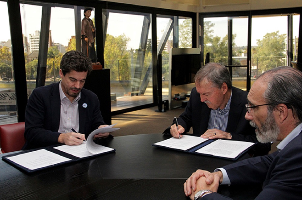 Gobernador-firma-de-convenio-3 Gobernador-firma-de-convenio-3
