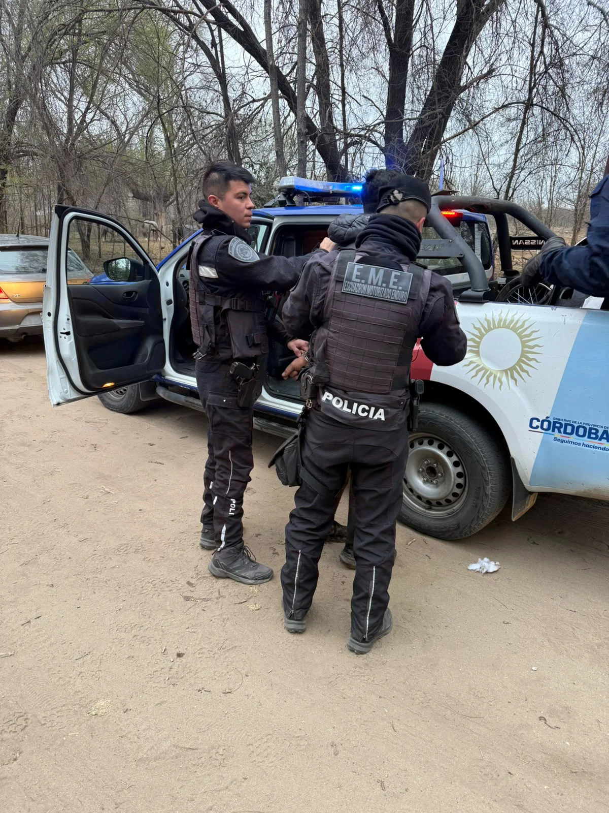 San Antonio de Arredondo: evadieron un control, agredieron a un policía y terminaron detenidos thumbnail