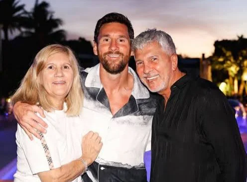 La Liga Profesional de Fútbol expresó sus condolencias por la muerte del padre de Leo thumbnail