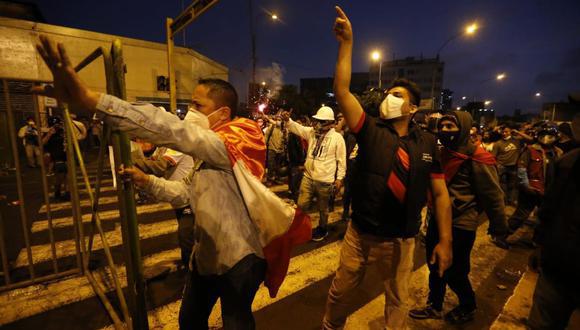 Protestas en Perú by El Comercio