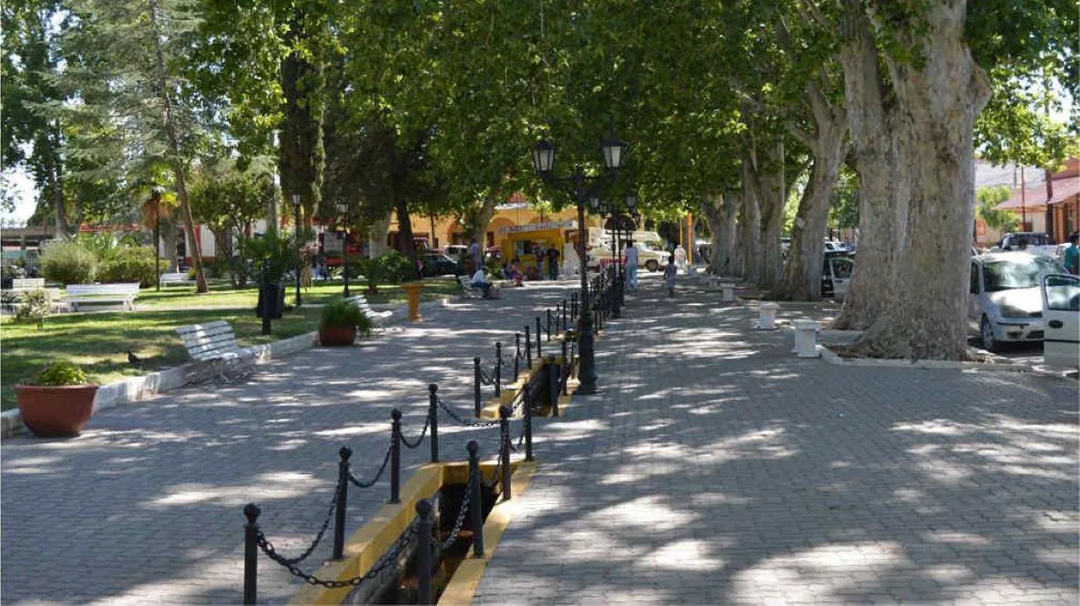Plaza V de Soto by San Maercos Sierras Info
