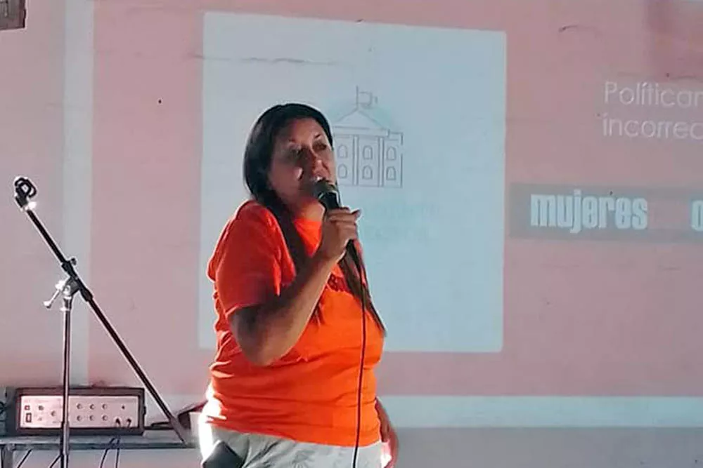 mujeres con oficio00002