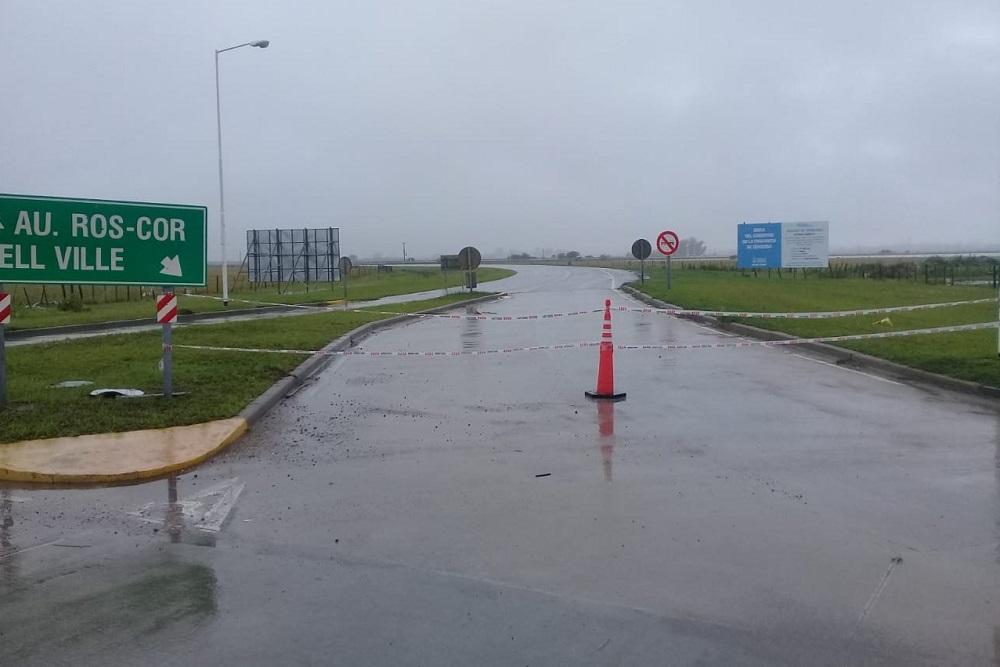 CORTE INGRESO BELL VILLE BY POLICÍA DE CBA
