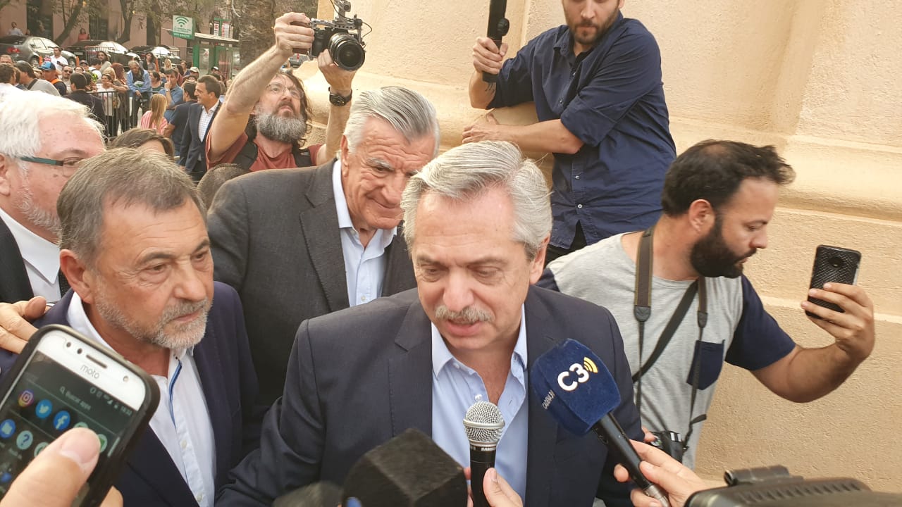Alberto Fernández y Caserio Misa De la Sota LNM