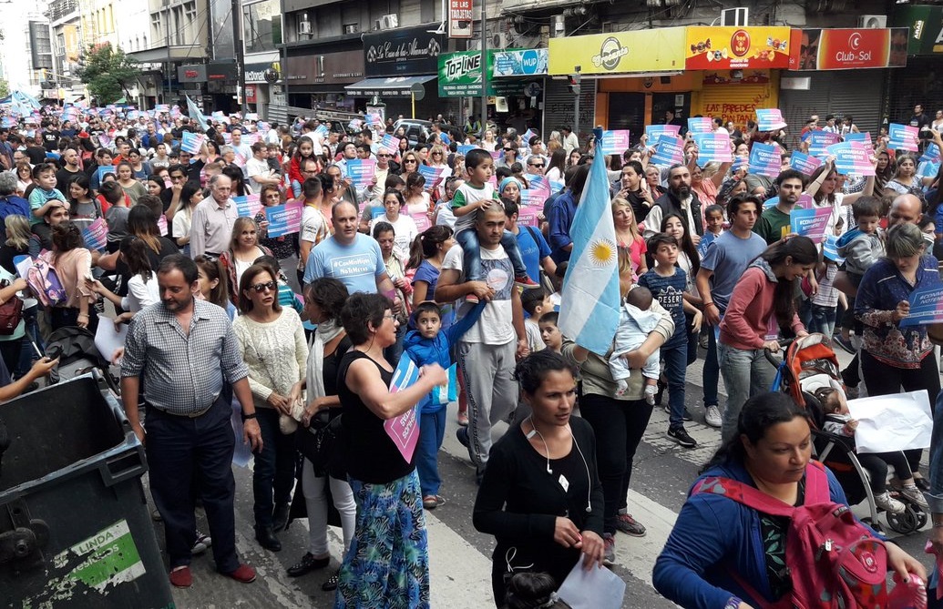 Marcha con mis hijos no te metas by @spfaffen