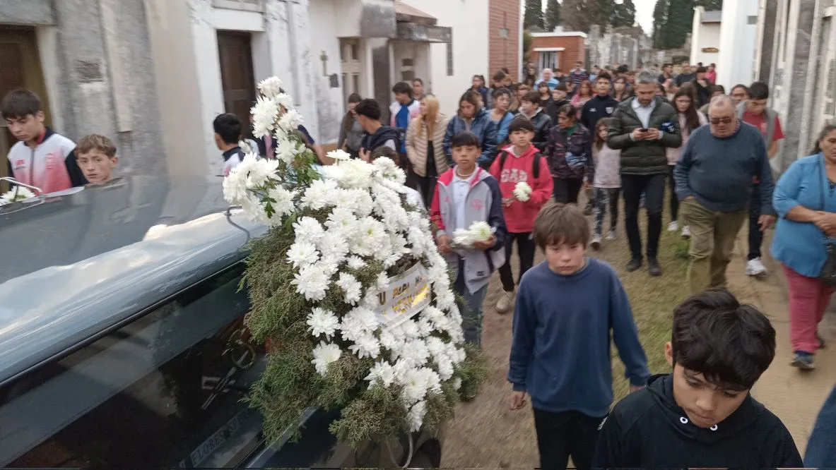 Sepelio de Joaquín en Laboulaye gentileza @MarceAFernandez