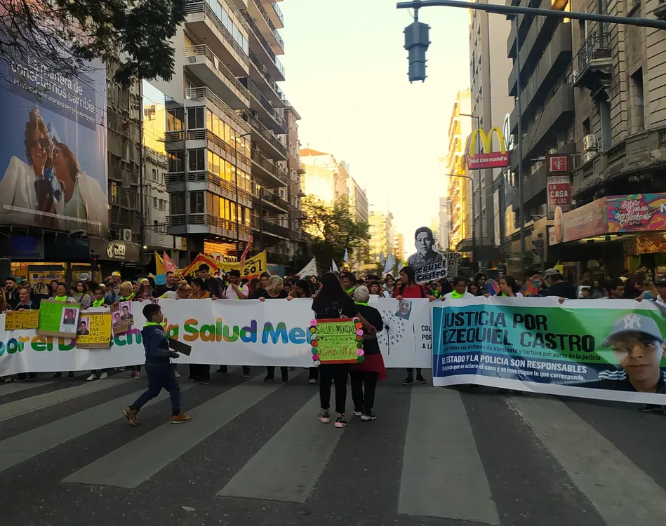 Marcha por el Derecho a la Salud Mental (Lucía Ceresole . LNM)