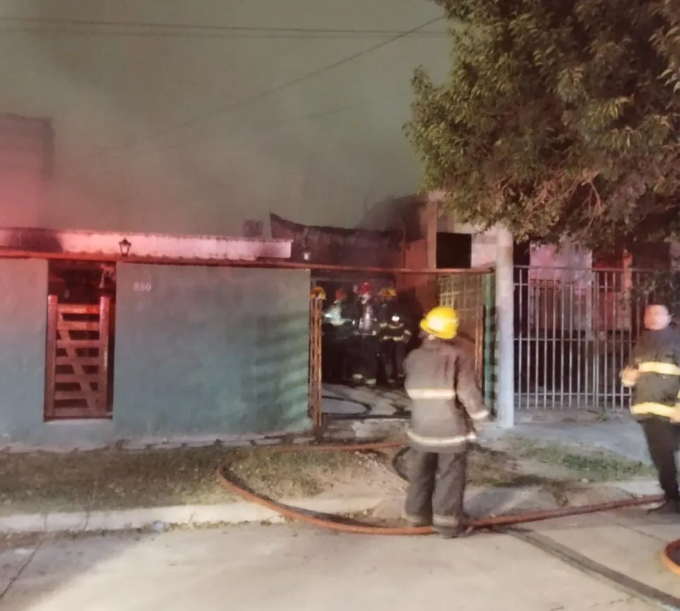 Incendio barrio Quebrada de las Rosas by gentileza 