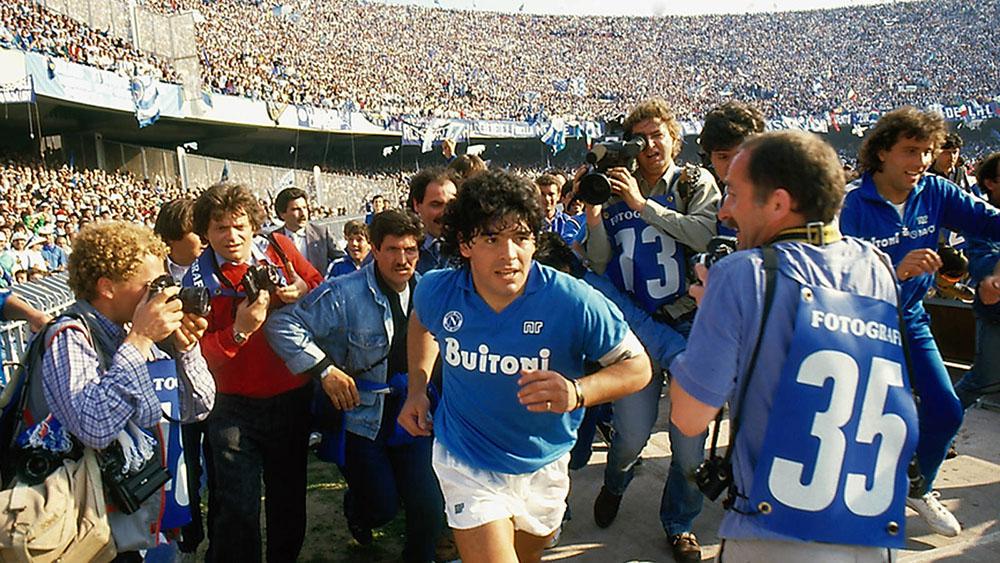Maradona Napoles_01