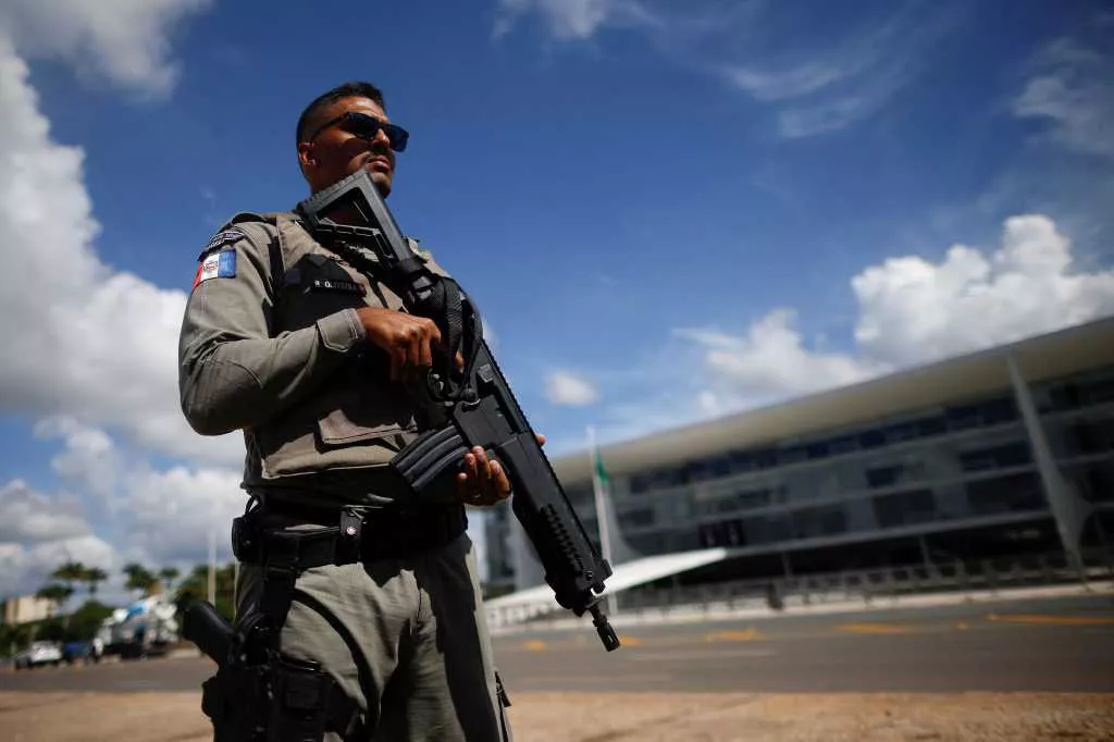 Refuerzan seguridad en Brasilia NA