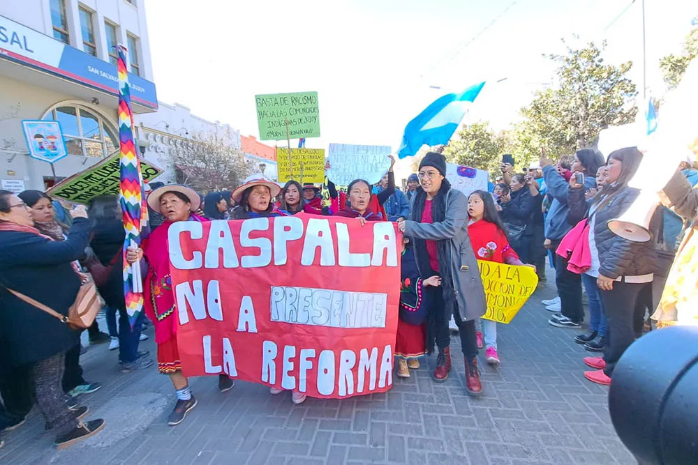 Con los comuneros de Caspalá en Jujuy marchando por el #NoalaReforma