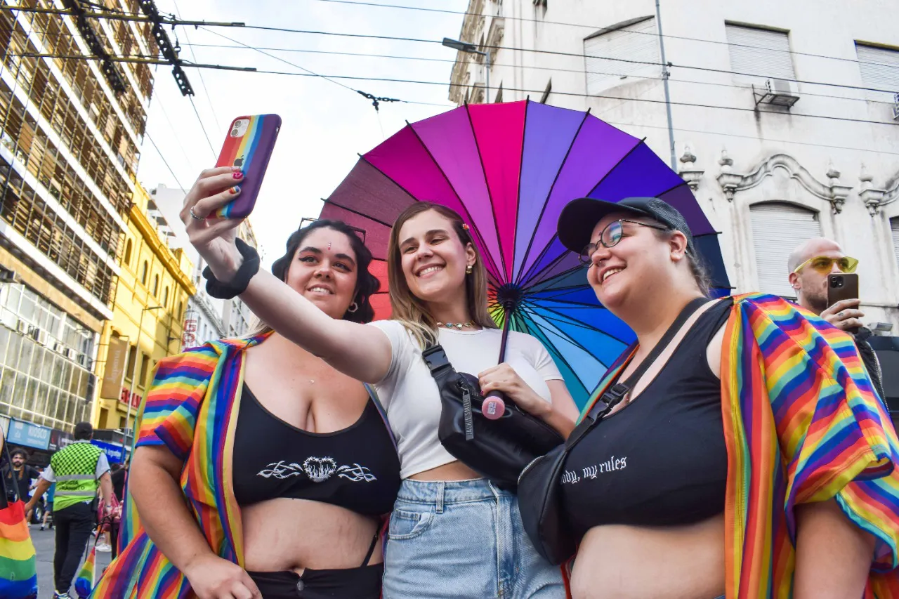 marcha del orgullo 2023 (2)