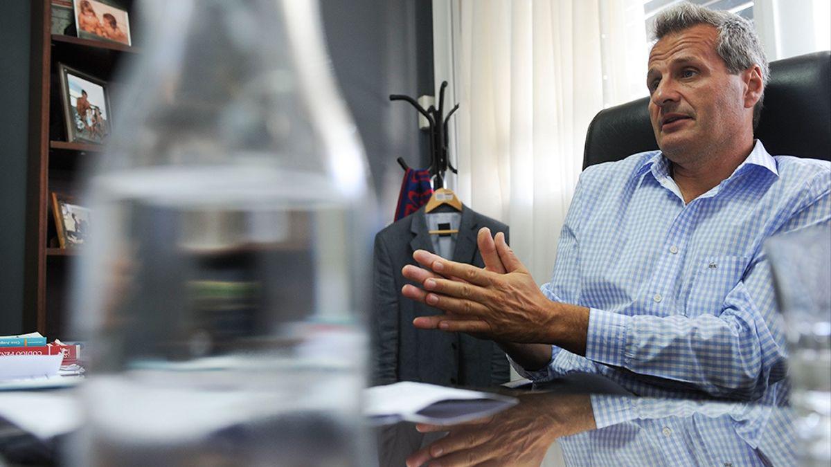 Fiscal Ramiro González sin ajustar
