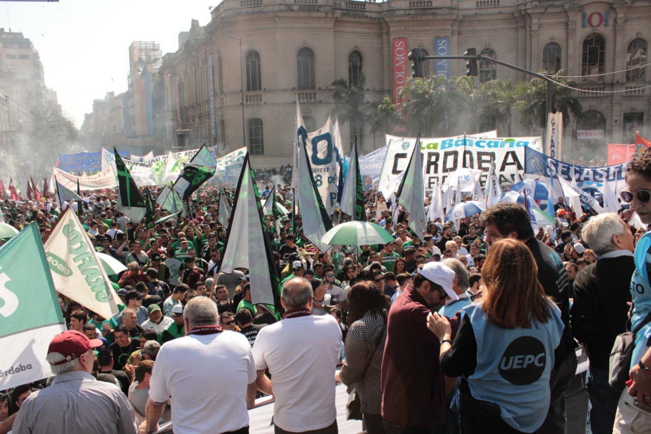 marcha cgt córdoba by Lucía Gregorczuk