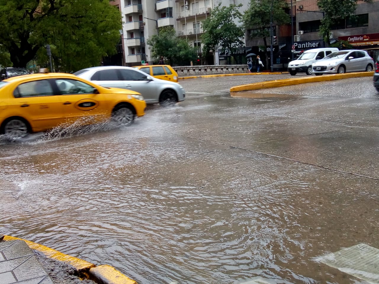 Lluvia tormentas by LNM Lluvia tormentas by LNM