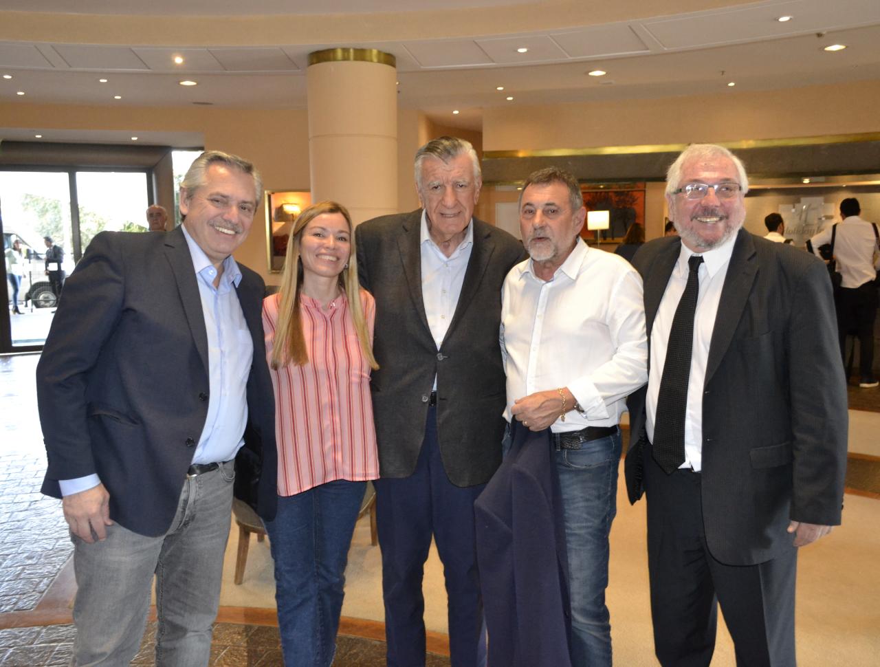Alberto Fernández llega a Córdoba para participar de la misa en homenaje a Josè Manuel De la Sota