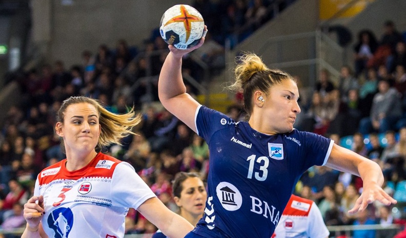 suha-gavilan-handball.jpg_57698320