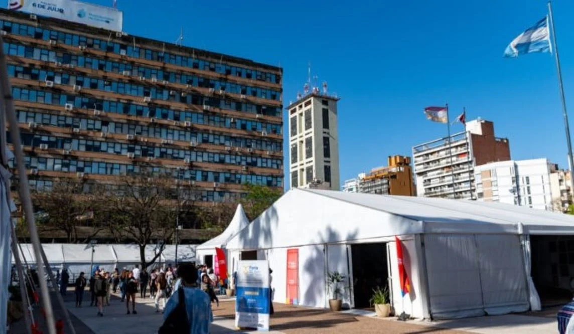 Feria del Libro: Por el Oriente asoma la revolución mundial" se presenta este viernes thumbnail