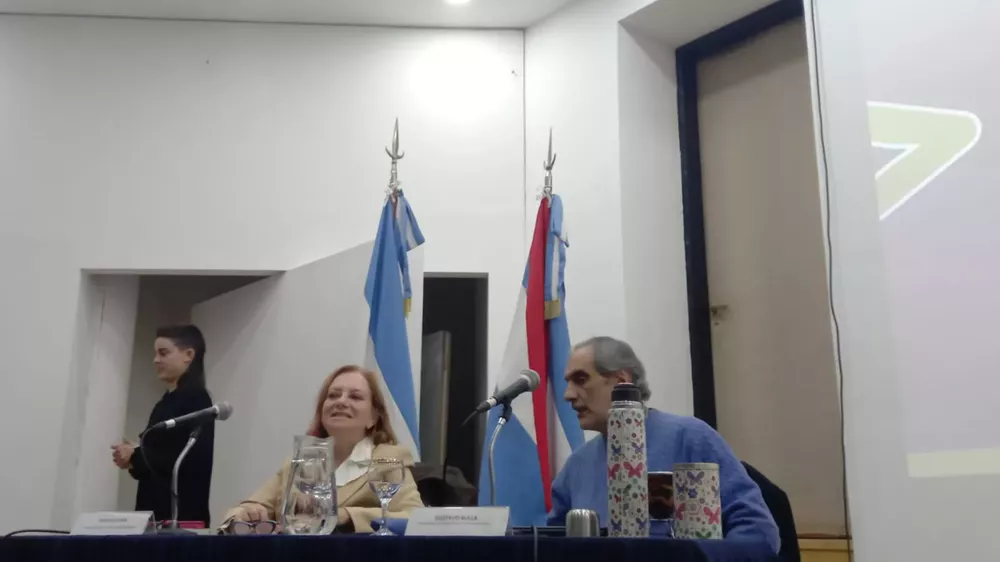 Audiencia Pública de la Defensoría del Público de Servicios de Comunicación Audiovisual en Paraná (Twitter Defensoría del Público) 4