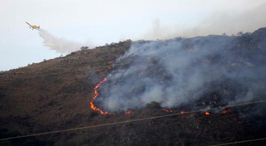 Incendio Cerro Mogote @JuliRivoira