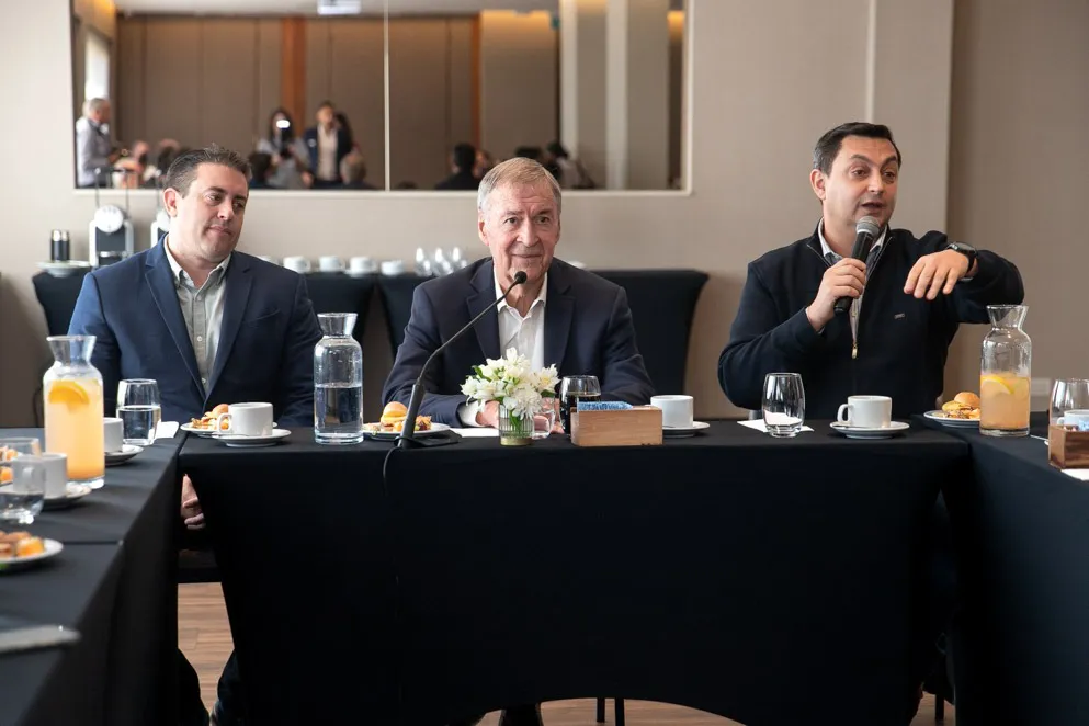 juan schiaretti con la prensa 4