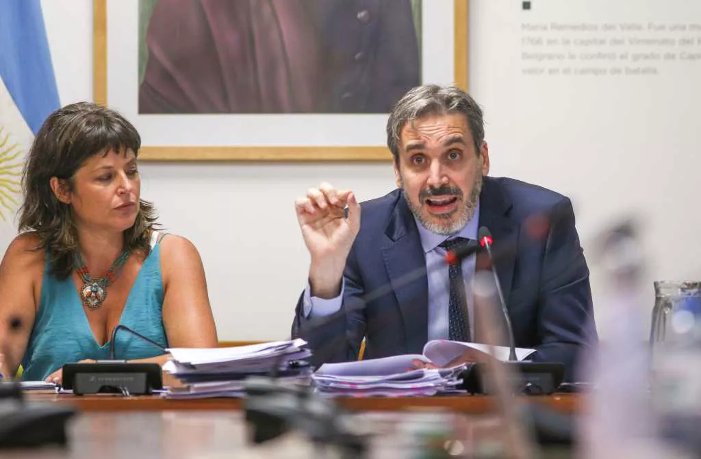 Juiciom Politico by NA