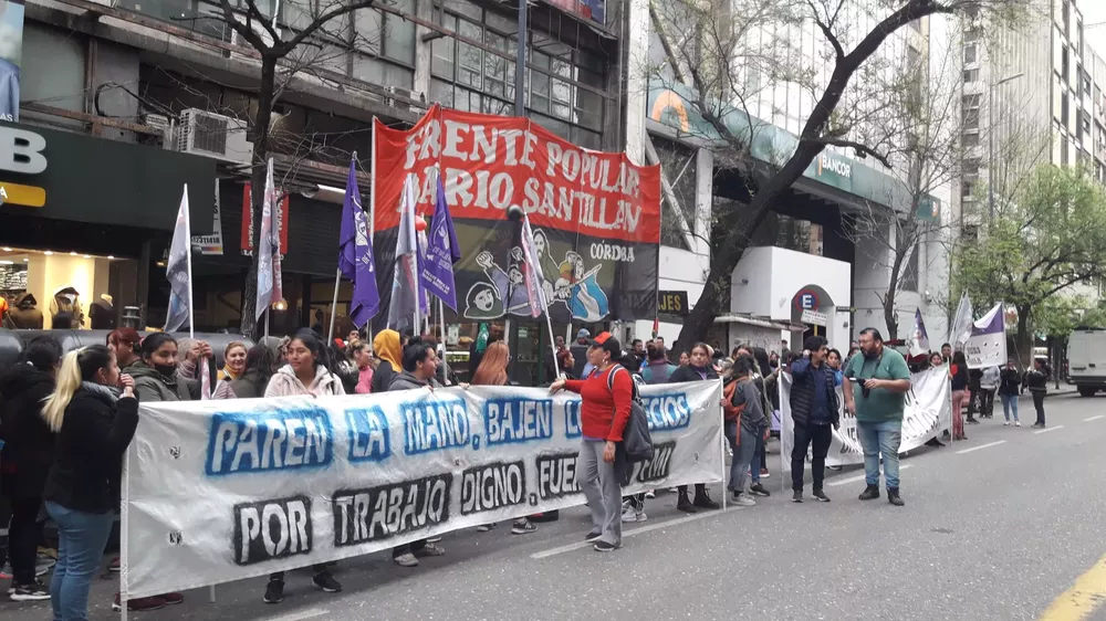 Marcha de Unidad Piquetera en Córdoba (Javier Sassi) 02