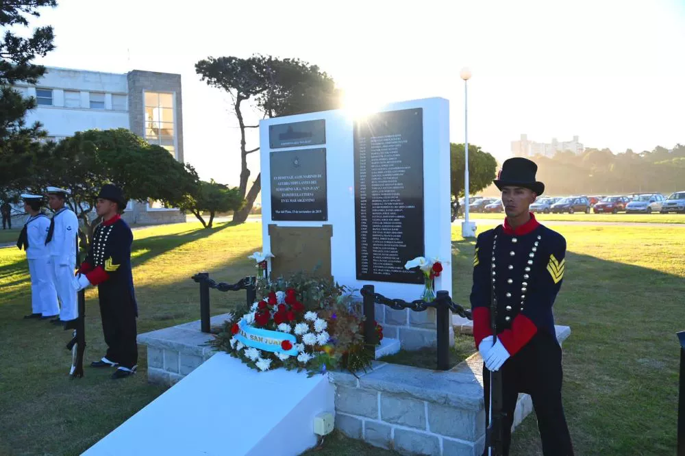 Homenaje al ARA San Juan by Tw @JorgeTaiana