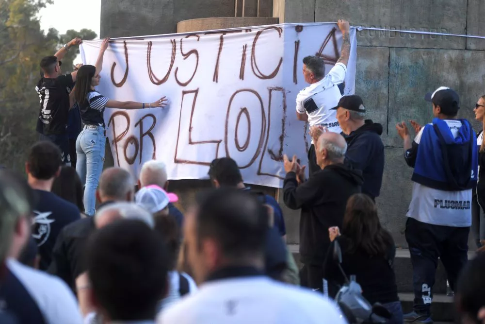 Protesta de hinvhas de Gimnasia by Télam