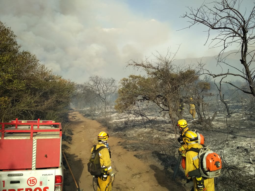 Incendio en La Población @MinGobCba 02