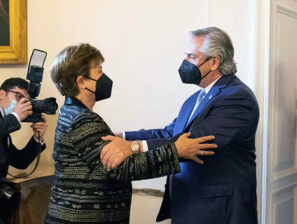 Fernández y Georgieva . By NA