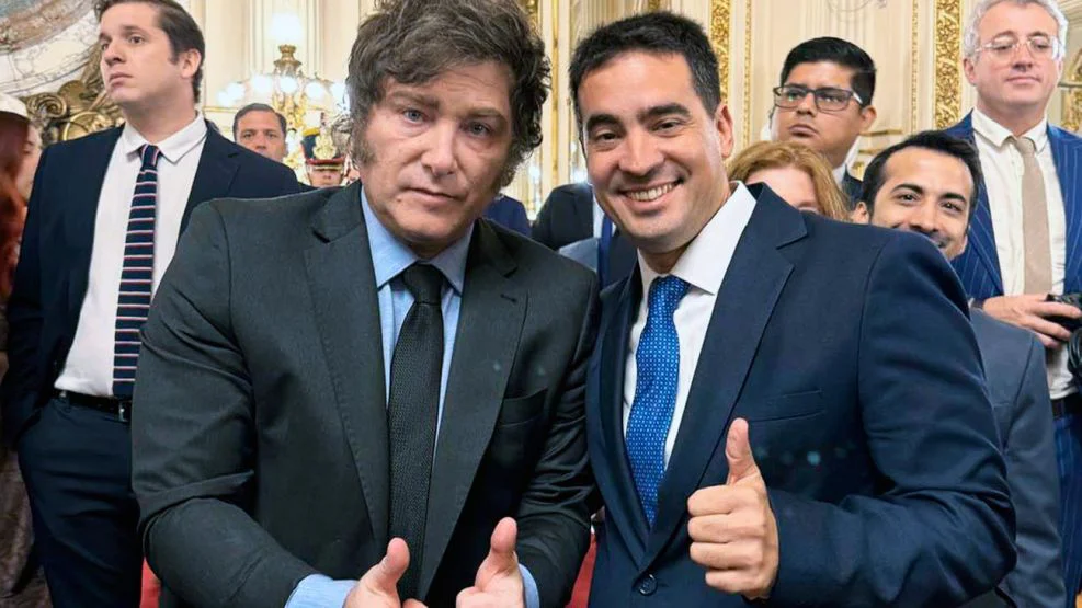 Política xenofóbica: "Se terminó la salud gratis para los extranjeros", dijo el vocero thumbnail