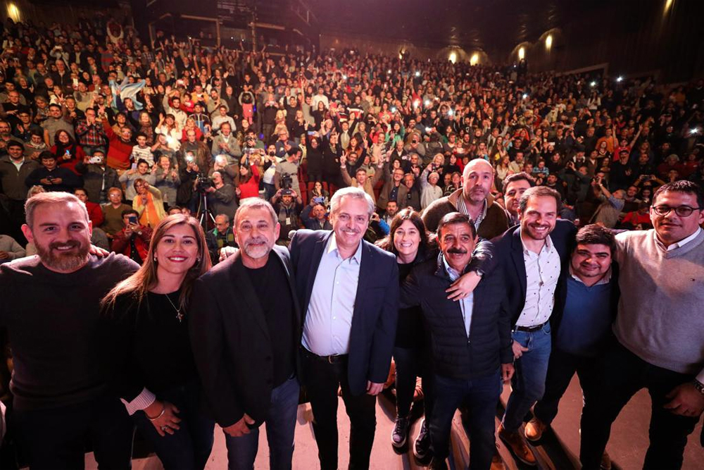 alberto fernández en carlos paz by gentileza