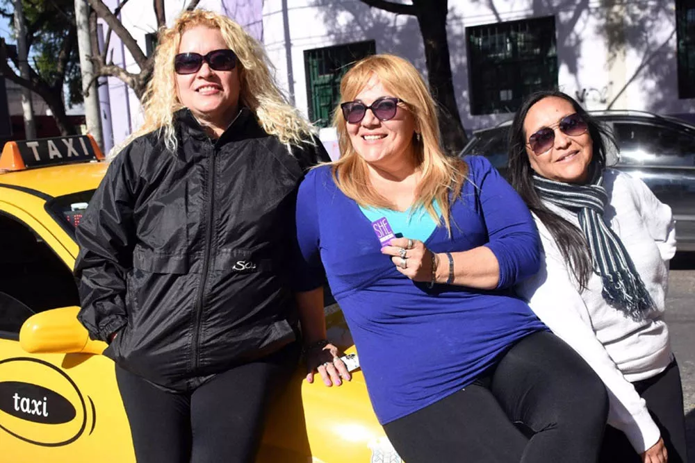 Mujeres Taxistas00005