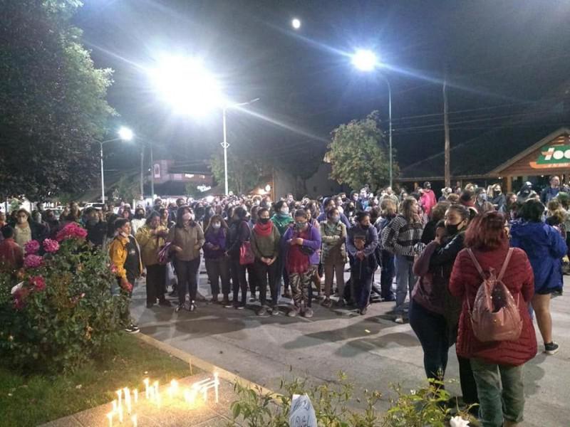 mvilización por femicidio villa la angostura diario andino