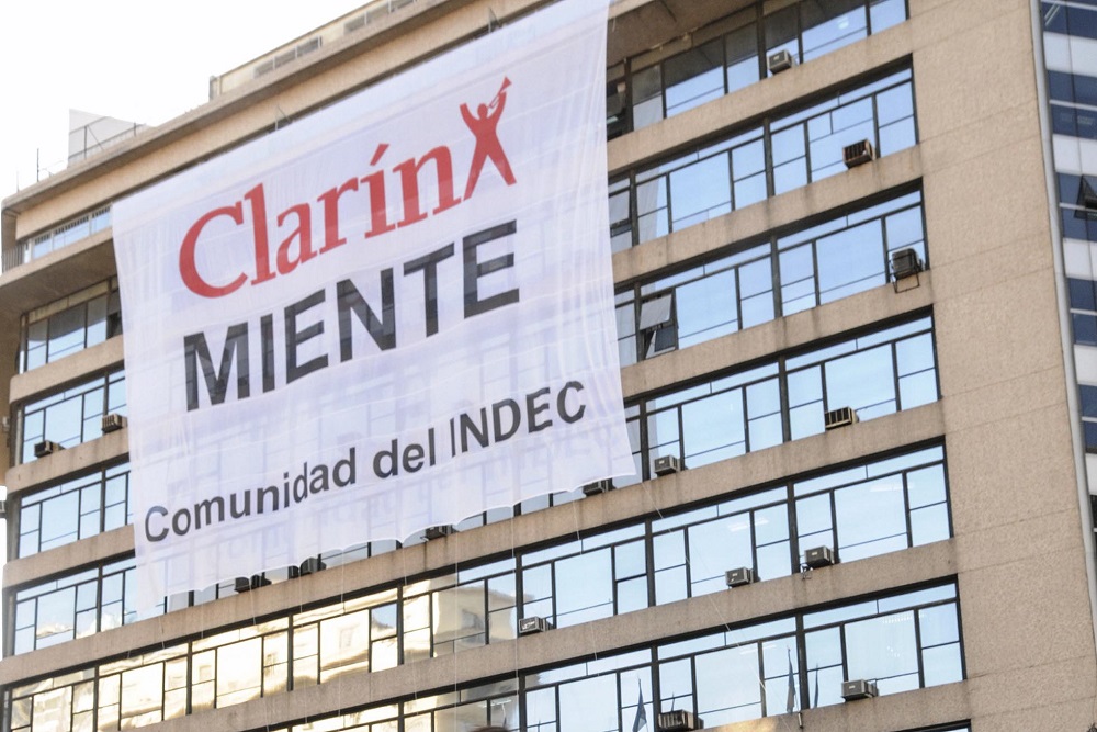 Clarin Miente by NA
