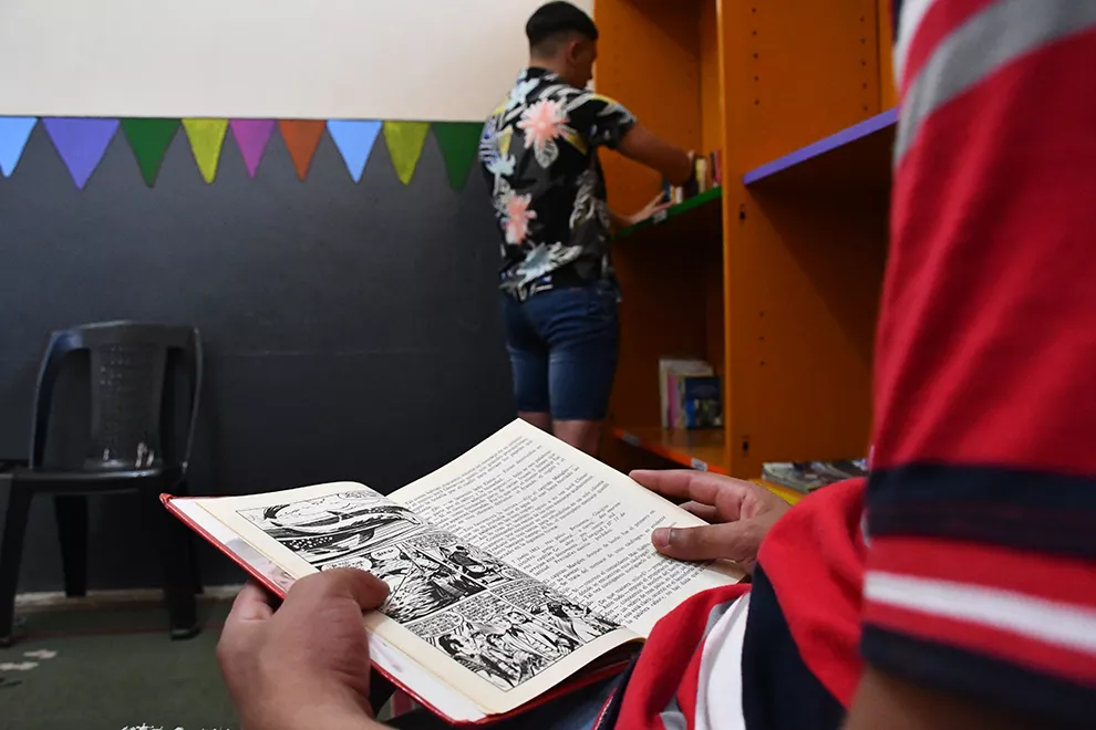 Biblioteca en Instituto Nuevo Sol (prensa.cba.gov.ar)