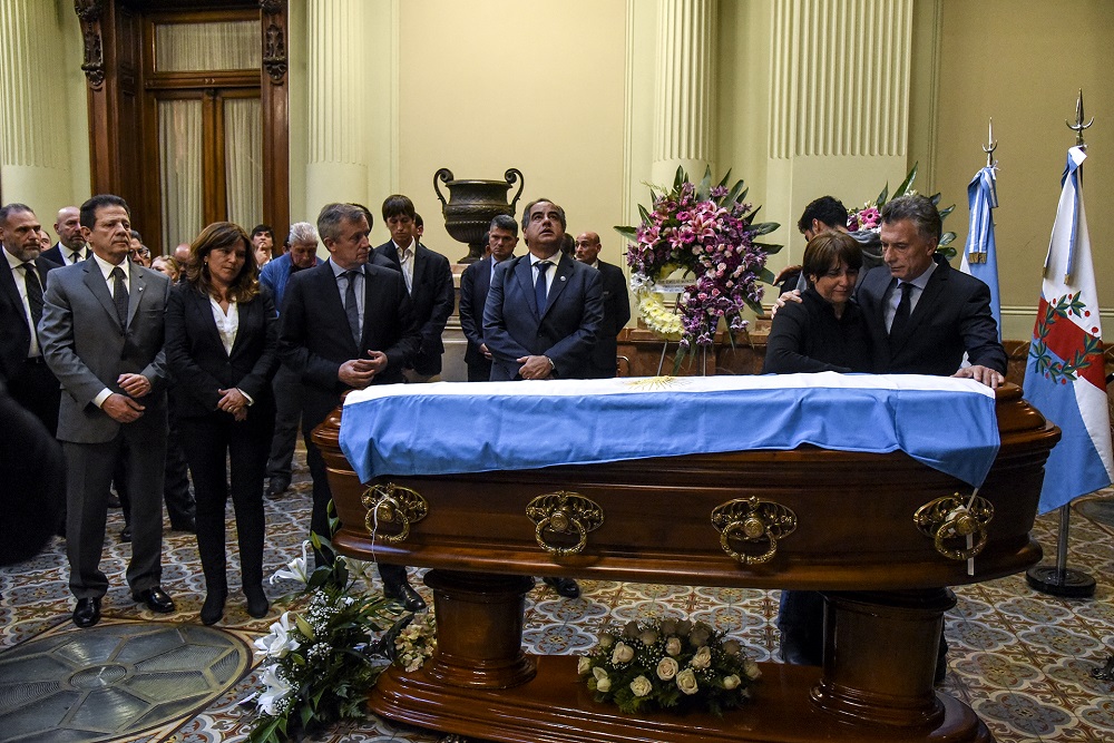 Velan los restos del diputados Olivares by prensa Diputados 01