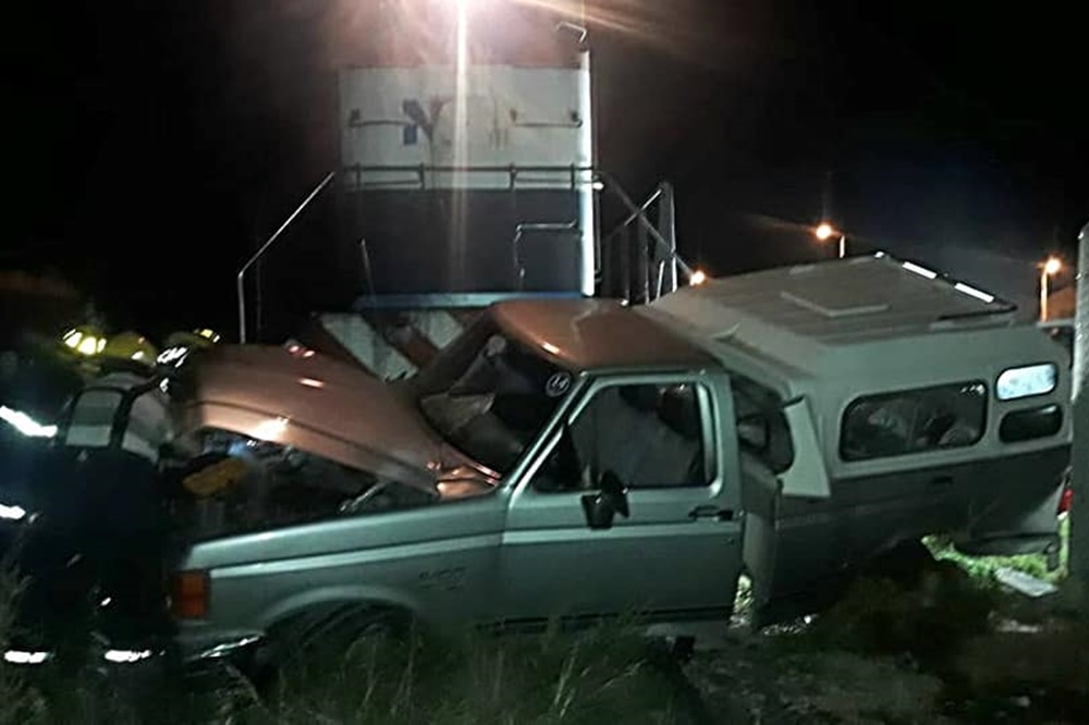 tren atropelló a pick up gentileza Periodismo Regional (1)