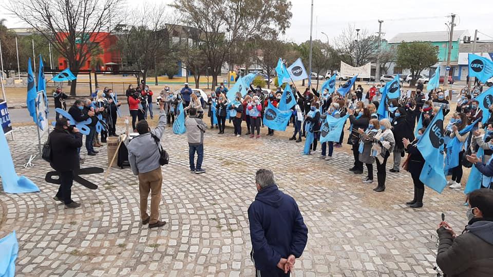 Docentes UEPC movilización Facebook UEPC 1