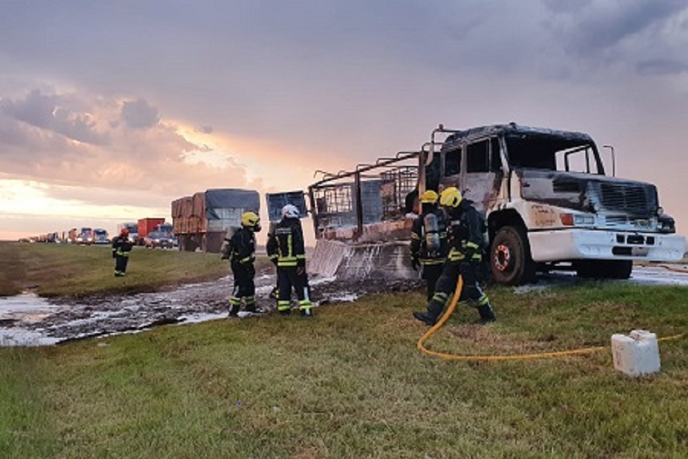 incendio camión by villa maría vivo