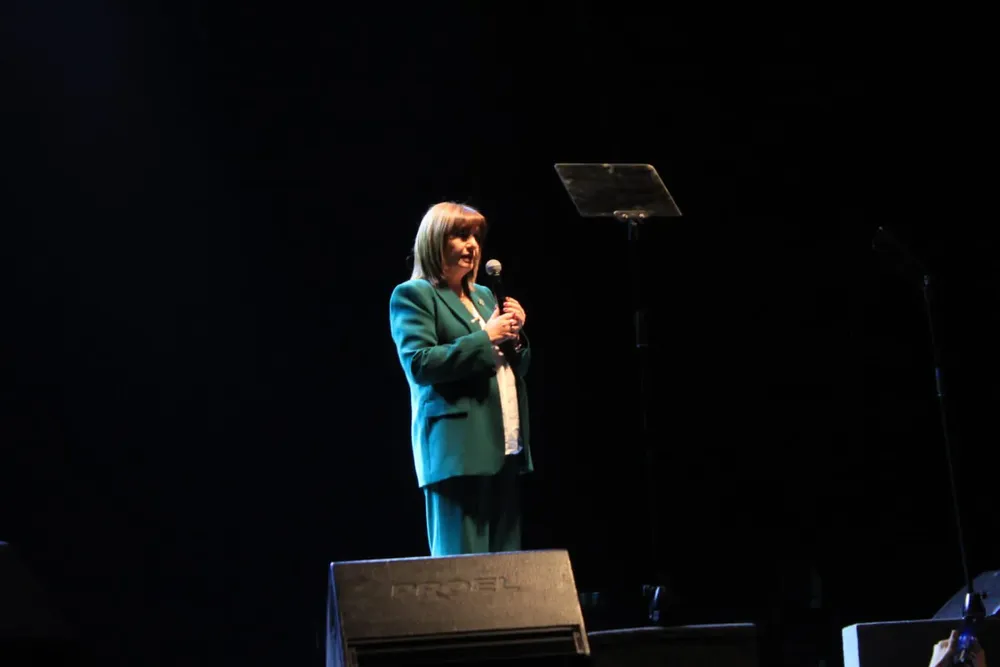 bullrich en el escenario tw @marisagcarrillo