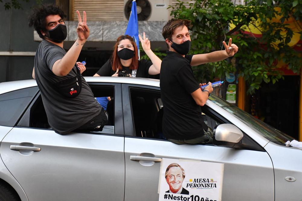 27-10-2020_cordoba_caravana_homenaje_por_el (4)