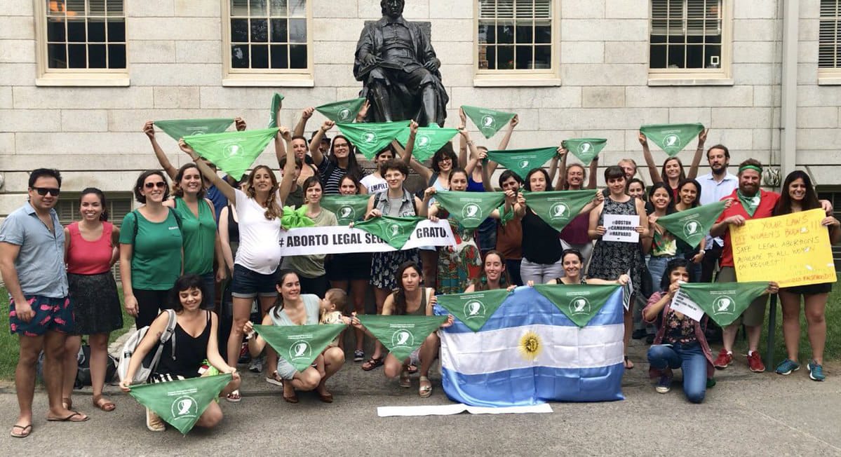 pañuelazo internacional 9