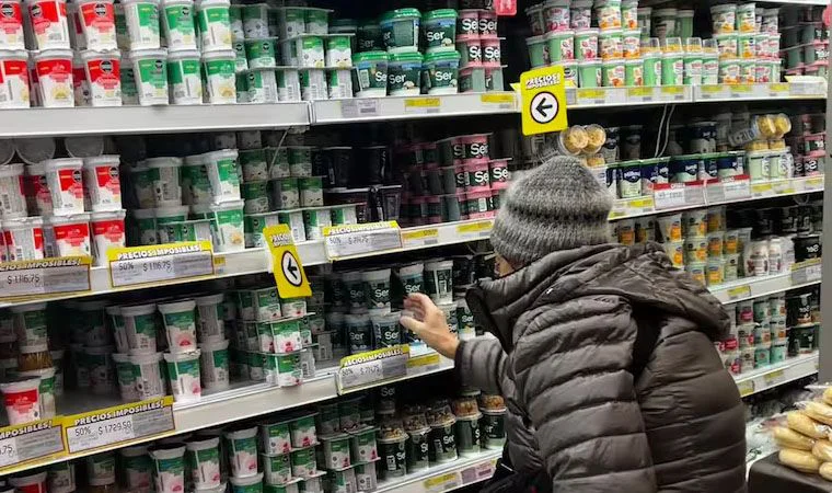 La mora en los créditos está afectando las compras de las familias en los supermercados thumbnail