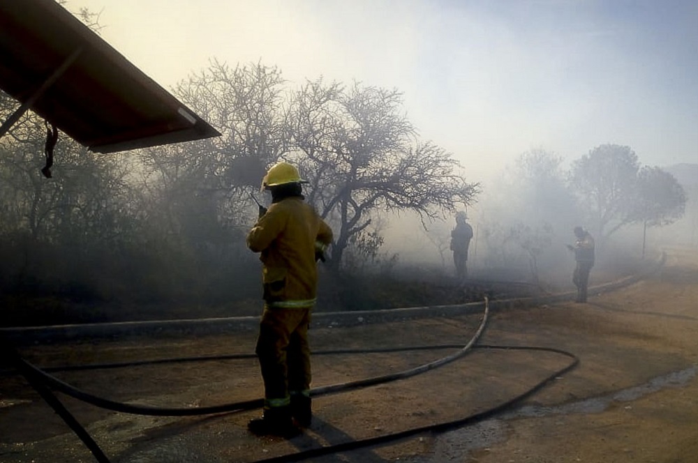 Incendio Carlos Paz prensa Gobierno de Cba