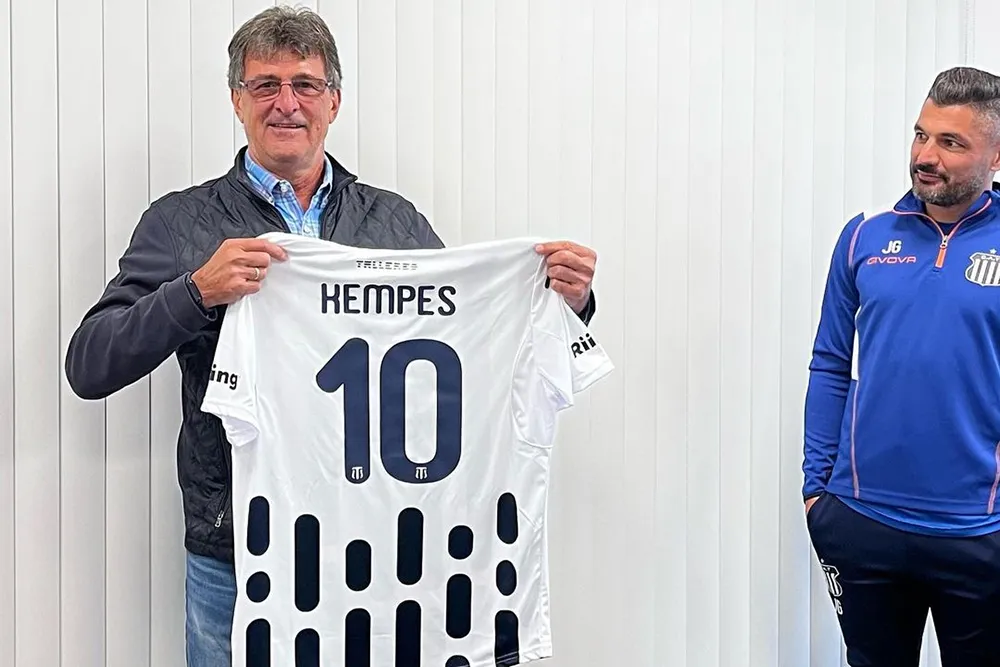 Mario Kempes 3 copy