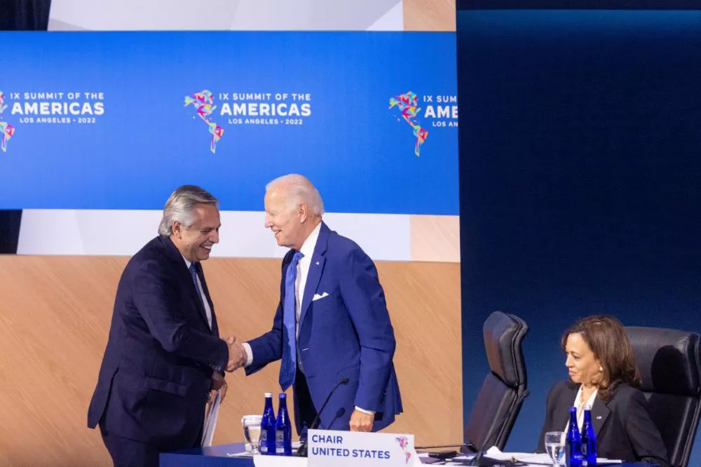 Fernandez y Biden by prensa Casa Gob