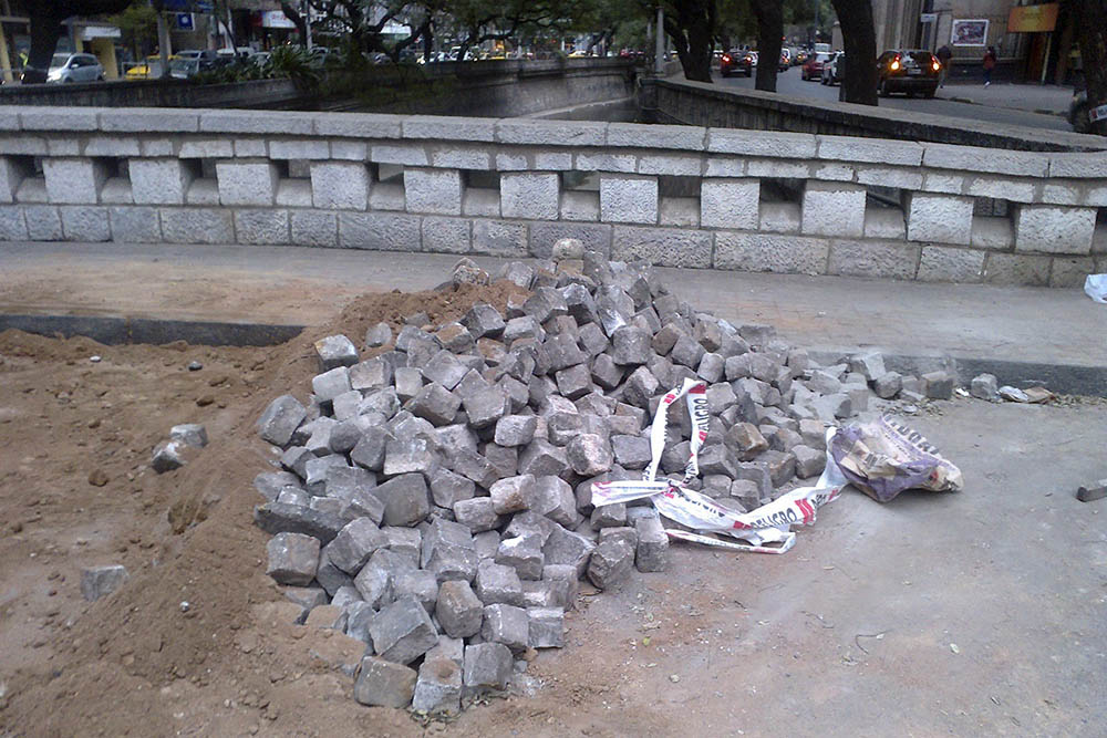 Adoquines calle 9 de julio y Cañada © FDPC